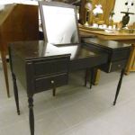 687 8052 DRESSING TABLE